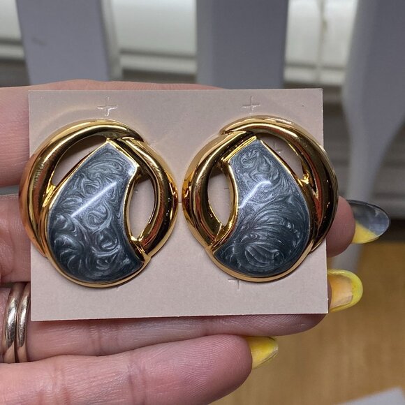 Vintage‎ Avon Autumn Colors Earrings Gray Swirls Gold Tone 1991 - Picture 3 of 7